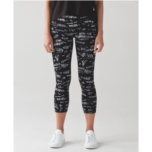 Lululemon Wunder Under Crop (Hi-Rise) Leggings  - Size 4 - Patterned Workout Gym